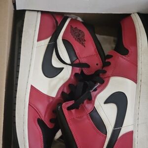 Nike Men's Red, Black, and White Athletic Shoes